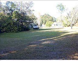 2nd image of 8728 N Meadowview Cir