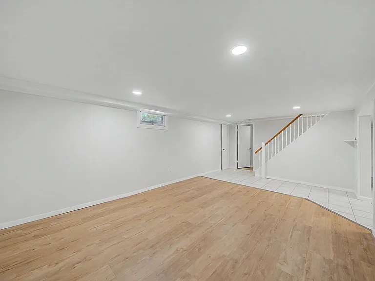 35-10 Lindsay Rd — Photo 28