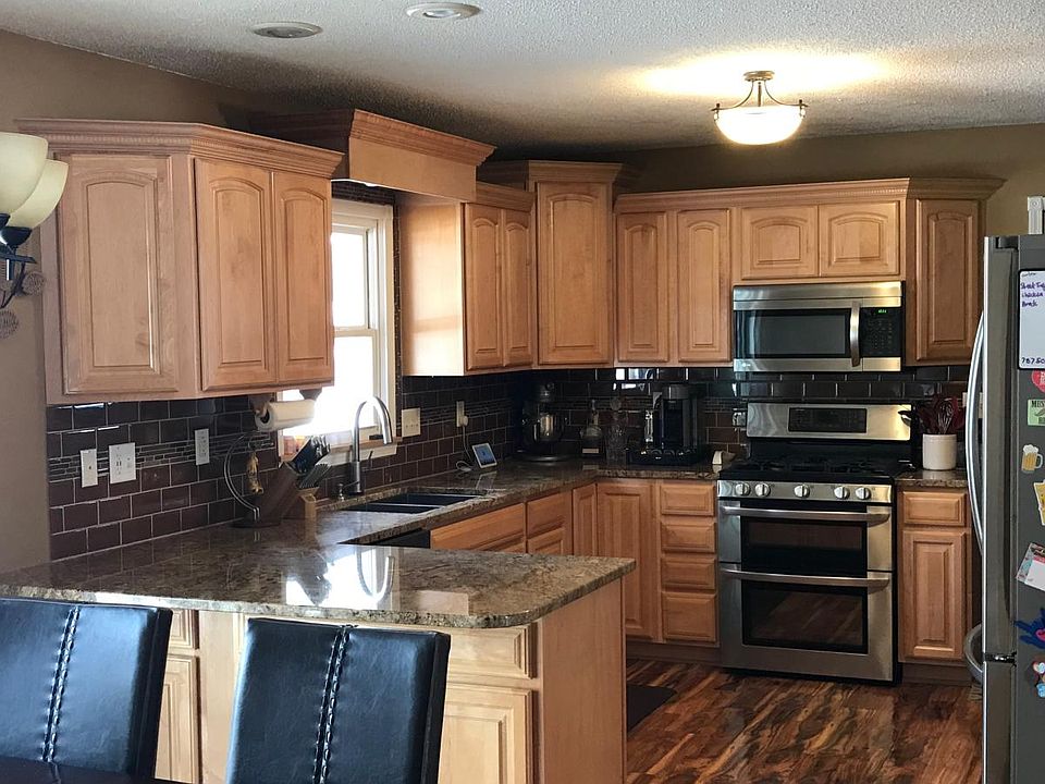 1st image of 11916 Porter Dr