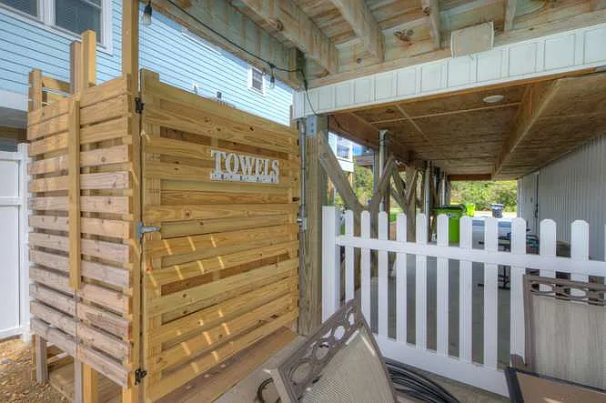 3 bed, $2,100 — Photo 4