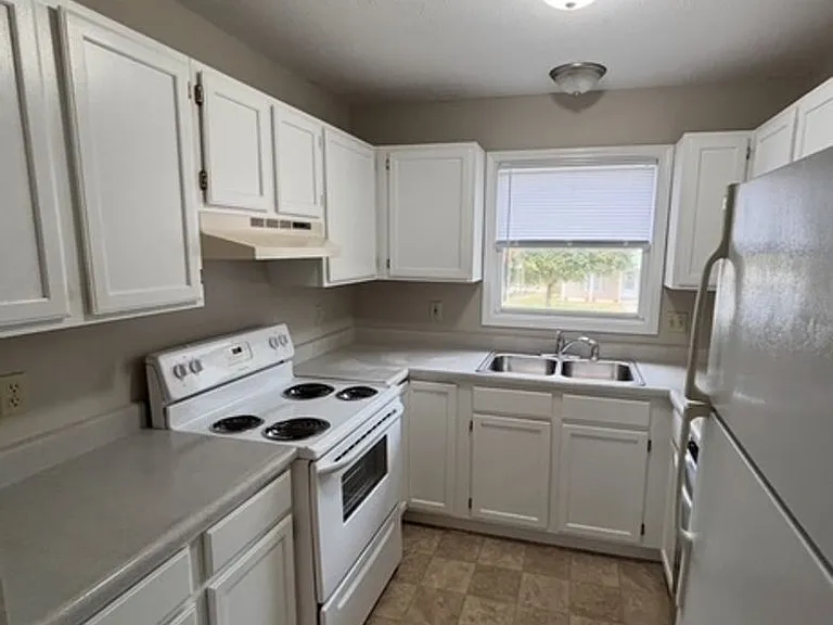 1105 S Fairview St #G — Photo 5