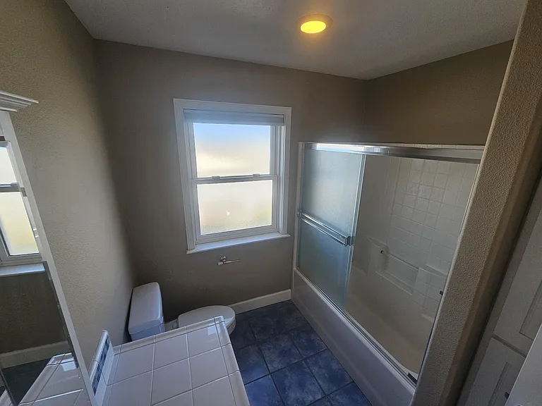 300 Trinidad St — Photo 31