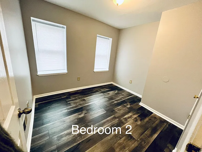 38 S Schroeder St — Photo 9