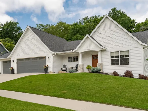 4205 Stone Point Dr NE, Rochester, MN 55906