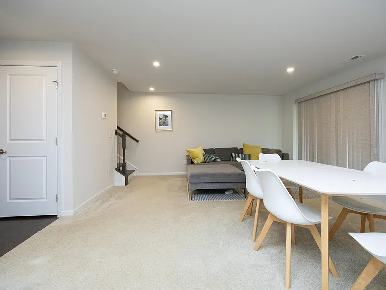 1021 Brownsmith Dr — Photo 16