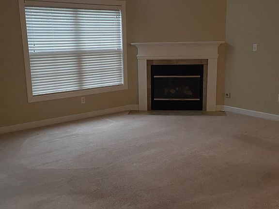 5th image of 147 Harvest Ln