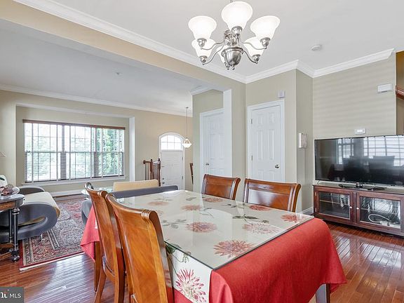 5th image of 23114 Basswood Hill Dr