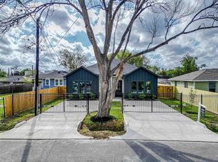 4918 Wilmington St #A, Houston, TX 77033
