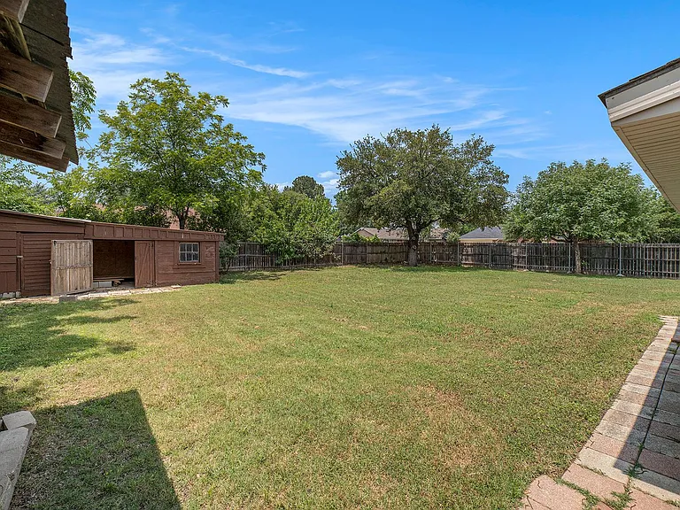 2940 Flamingo Cir — Photo 24