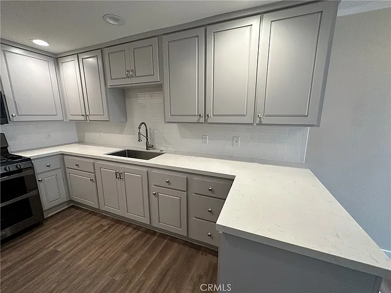 119 S Glassell St #B — Photo 30