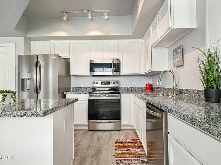2402 E 5th St #1519 — Photo 4