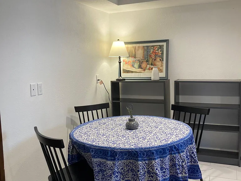 Eat in kitchen