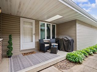 1516 Aspen Dr, Waterloo, IA 50701