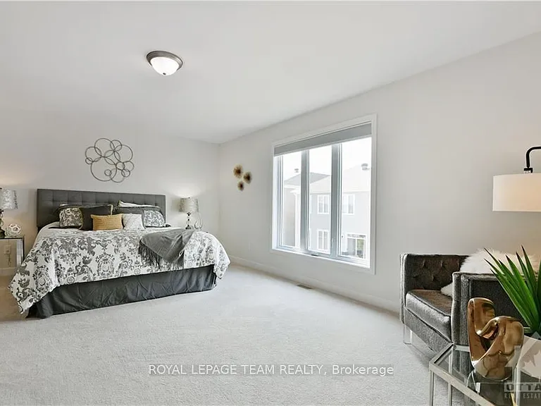 54 Reynard Cres — Photo 18