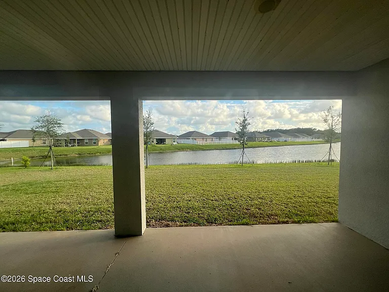 8729 Waterstone Blvd — Photo 11