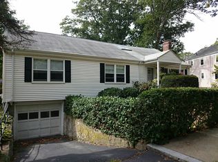 3 Cricket Ln, West Roxbury, MA 02132