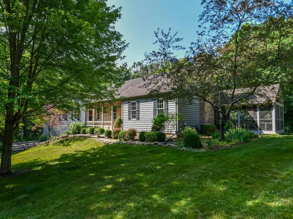 5823 Raccoon DRIVE, Burlington, WI 53105