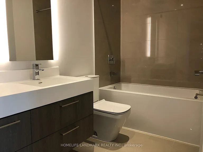 1 Yorkville Ave #704 — Photo 5