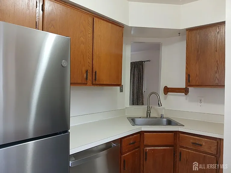 1081 Schmidt Ln — Photo 6