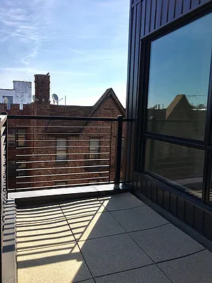 Rented by Manhattan Management LLC | media 25