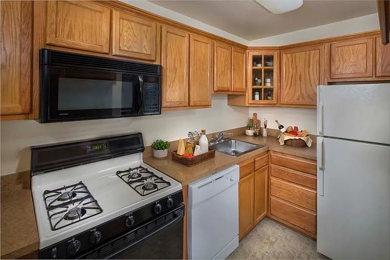 Londonderry Apartments — Photo 4