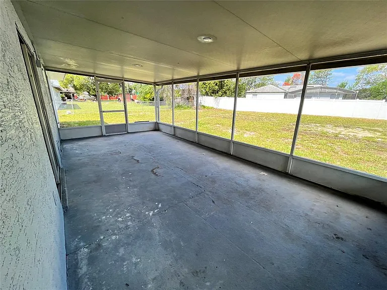 1494 Courtland Blvd — Photo 21