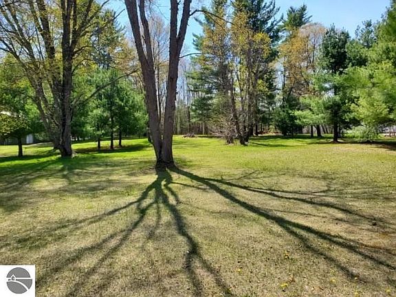 3rd image of LOT 8 River Bend Dr