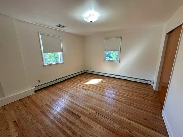 335 E Main St — Photo 16