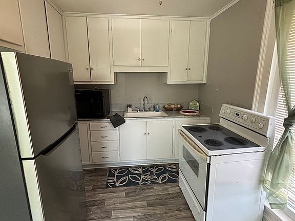 3rd image of 1114 S Aspen St #4