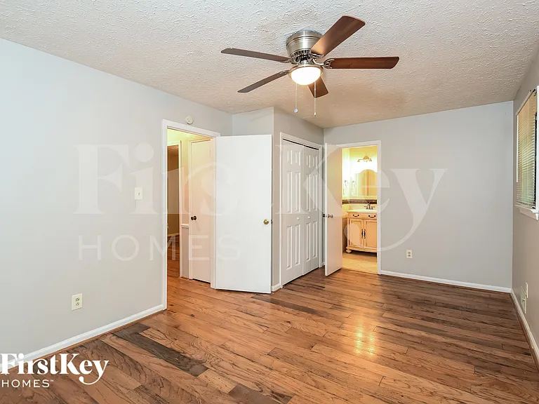 3704 Newport Dr — Photo 11