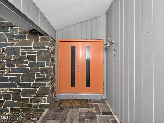 4th image of 31 Riding Club Road