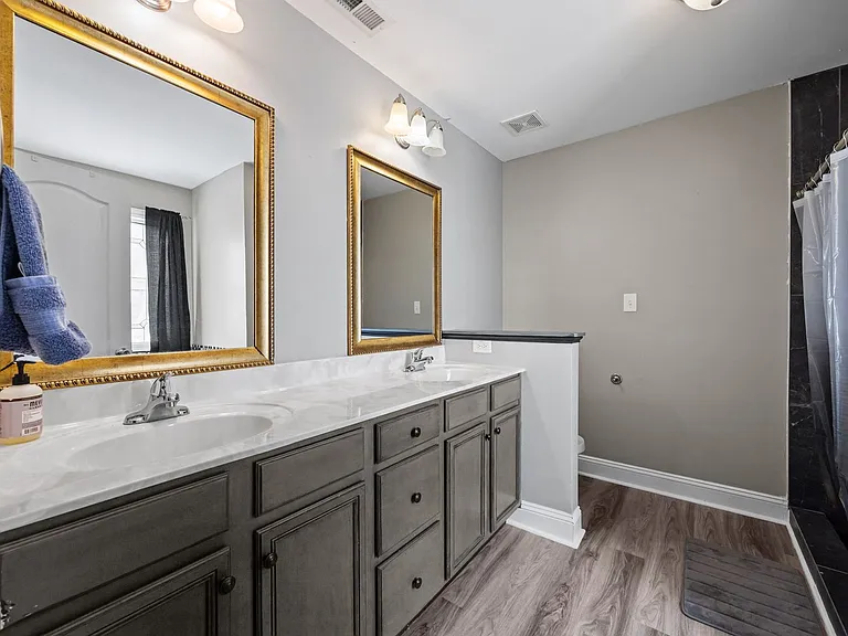 686 Colonial Hills Dr — Photo 28