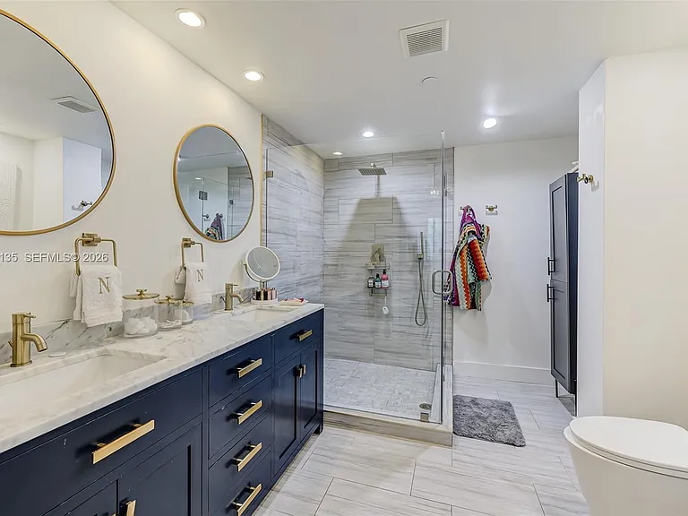 6000 Collins Ave #523 — Photo 39