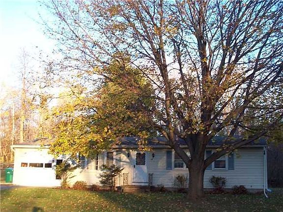 2nd image of 25 Garden Dr