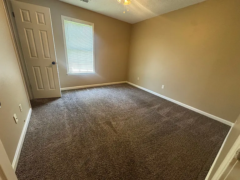 7822 Guthrie Ln — Photo 13