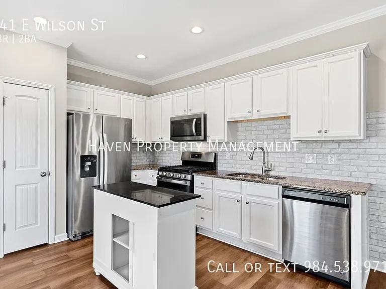 141 E Wilson St — Photo 5