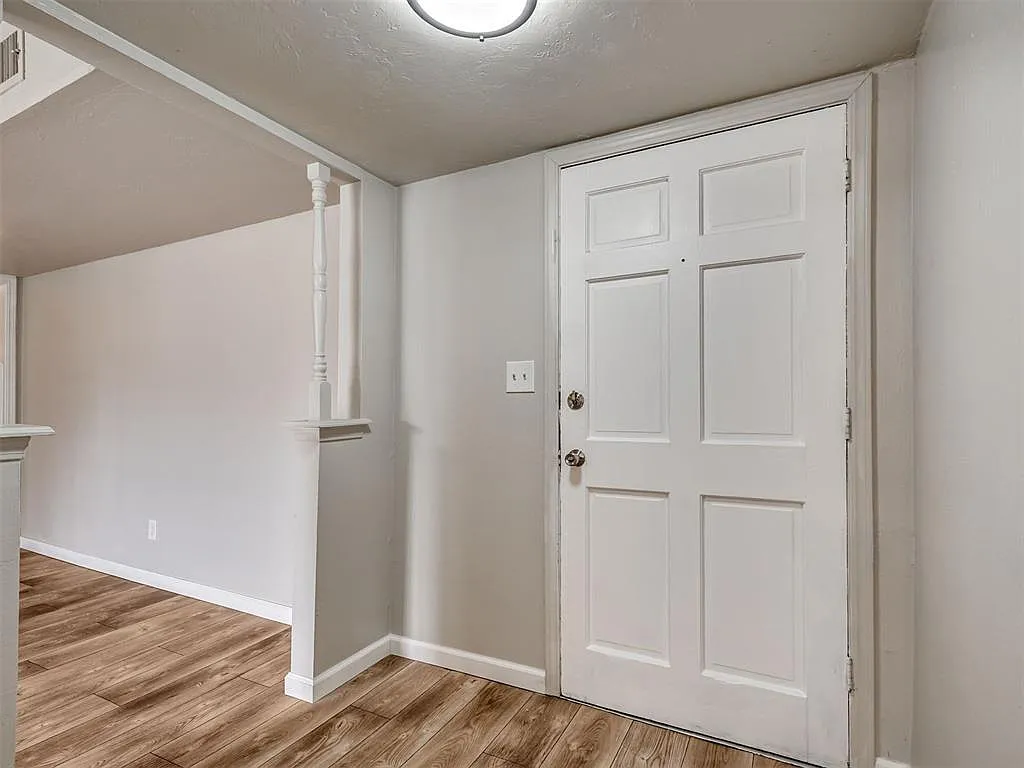 2 bed, 2.0 bath, 1101 sqft, $1,100 — Photo 4