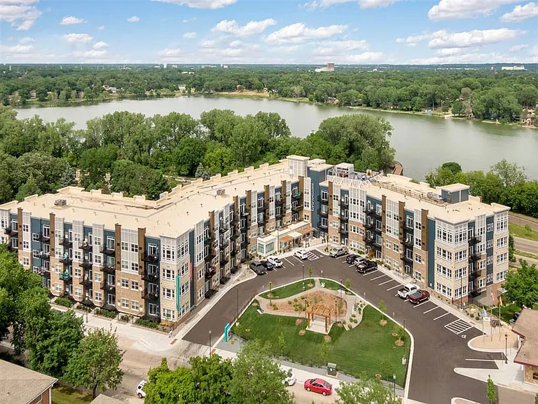 Birdtown Flats — Photo 48