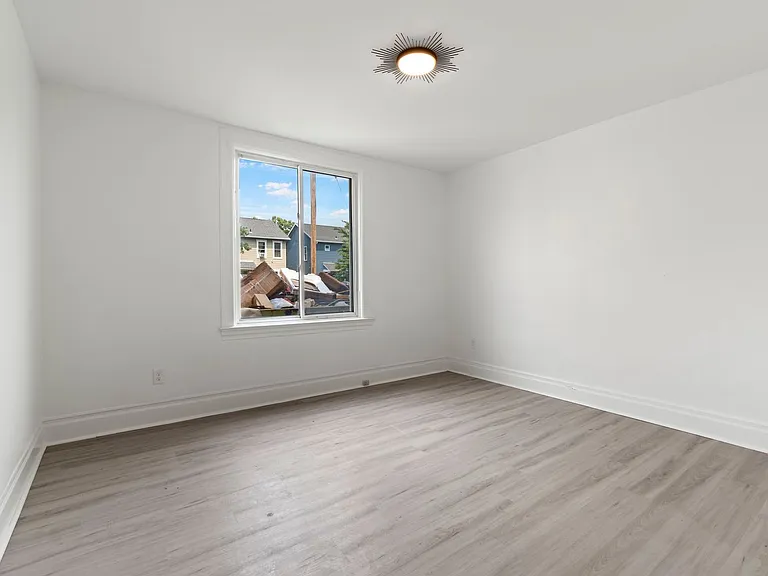 5708-5710 Weldin St #1 — Photo 17