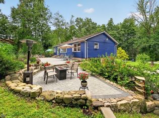 102 Meadow Rd, Hampton Twp., NJ 07860