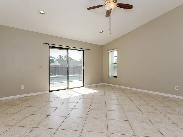 14480 Stirrup Ln — Photo 9
