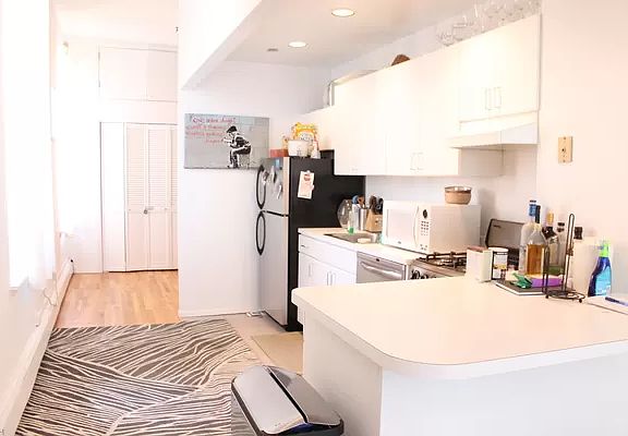 4th image of 510 Broome St APT 6W
