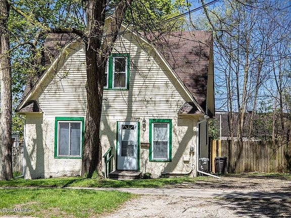 2nd image of 2117 Luella St