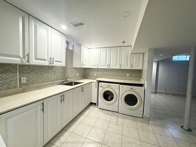440 Seneca Ct — Photo 16