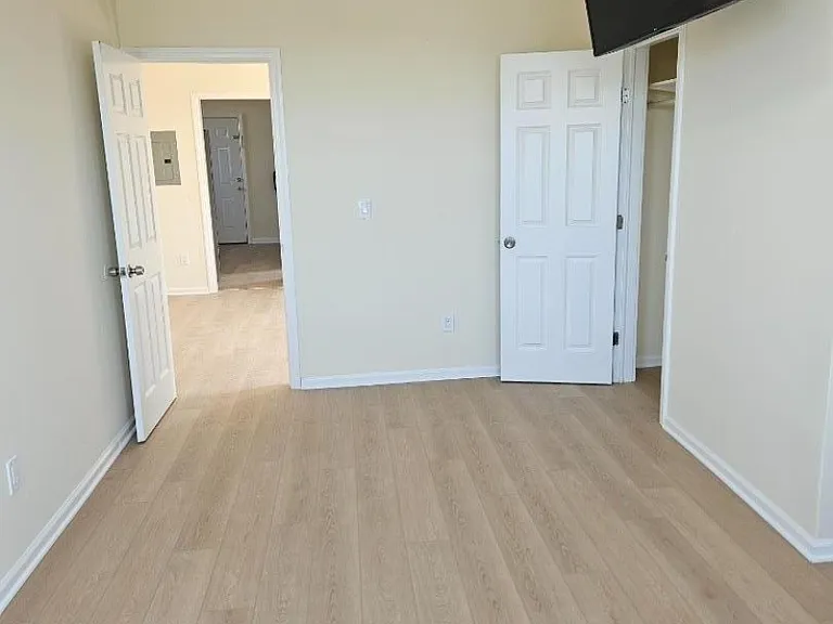 372 Bergen St — Photo 9