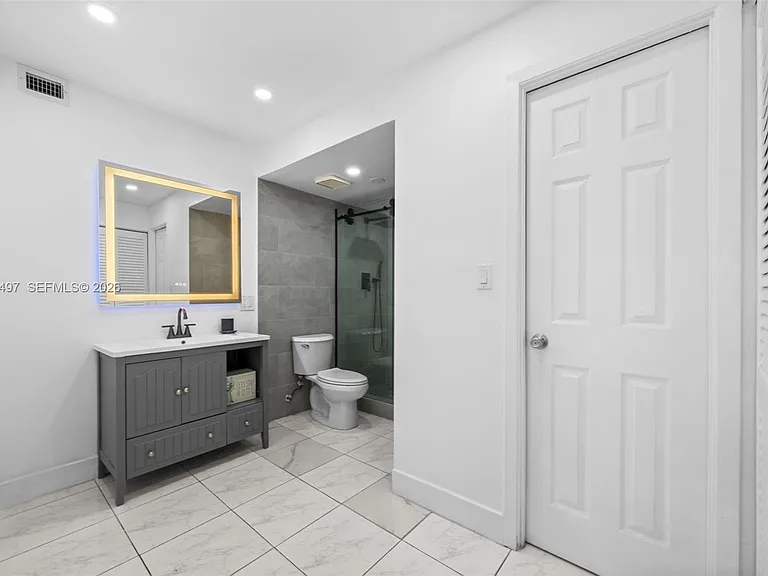 401 Golden Isles Dr #304 — Photo 14