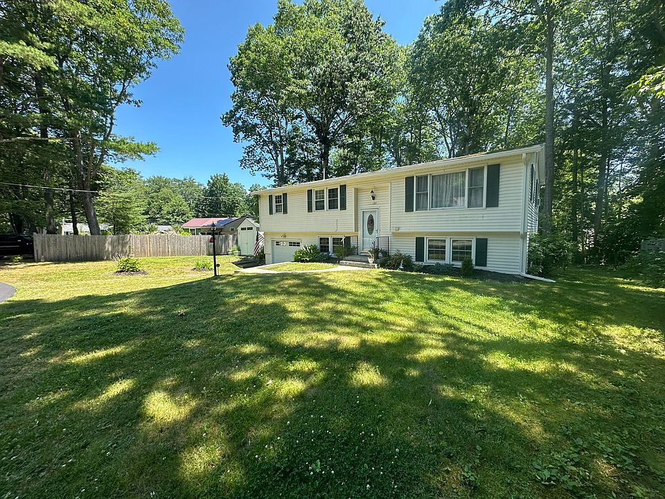 1st image of 122 Royal Heights