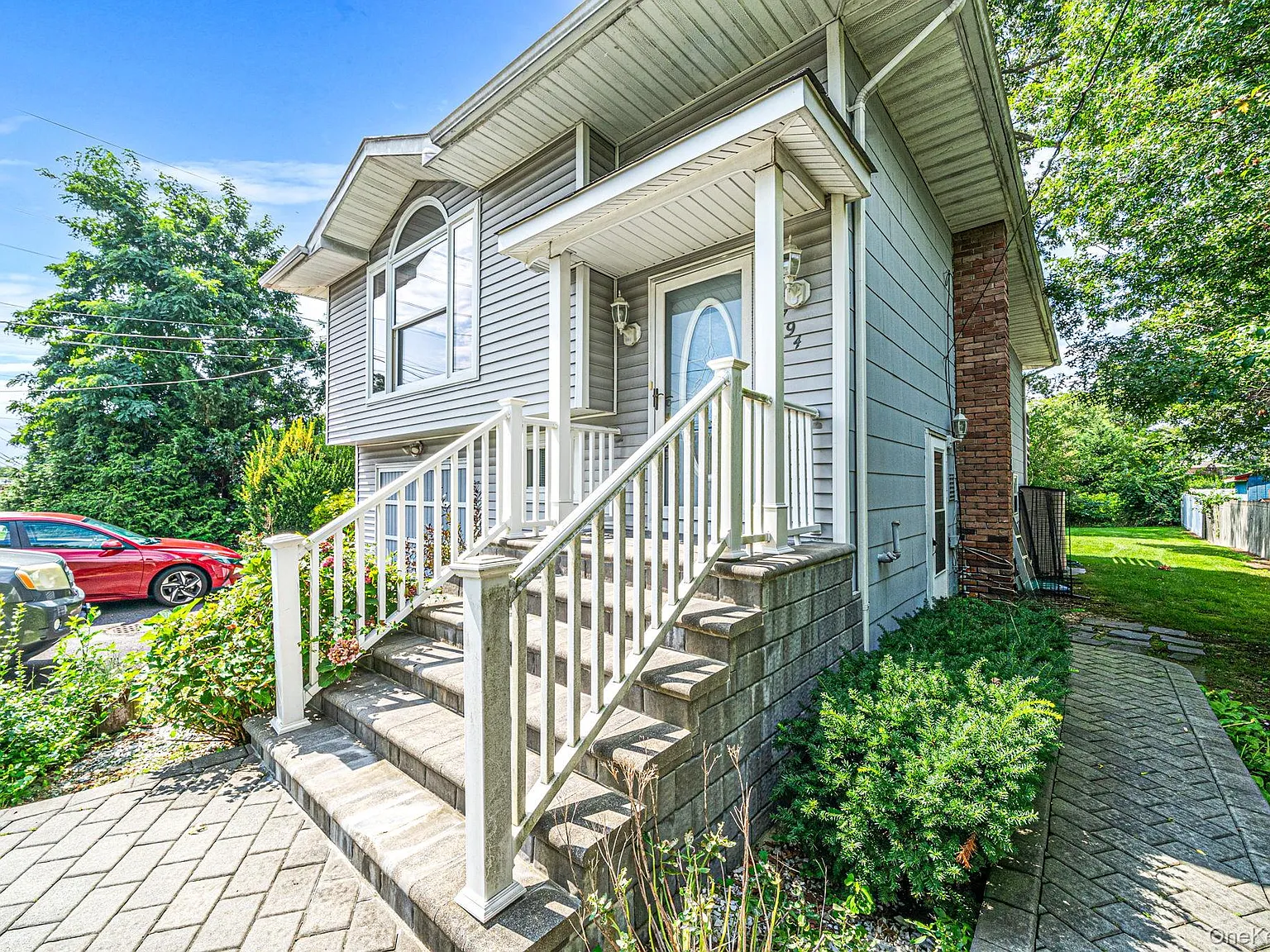 3 bed, 1.0 bath, 1934 sqft, $3,750 — Photo 2