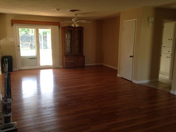 Wood laminate floors