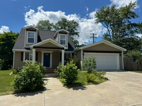 1 Maple Village Ct, Ann Arbor, MI 48103